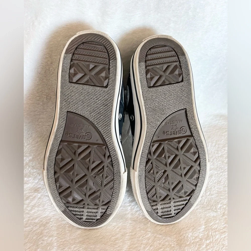 Barely Worn High Top Kids Coverse